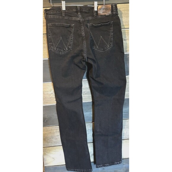Wrangler Rugged Wear Men’s Work Jeans Size 34x30 Black Denim Regular Fit Strght - Picture 3 of 7